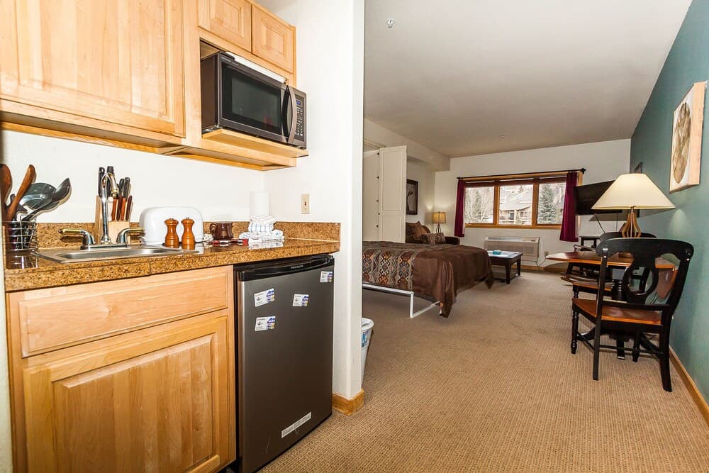 Private kitchenette