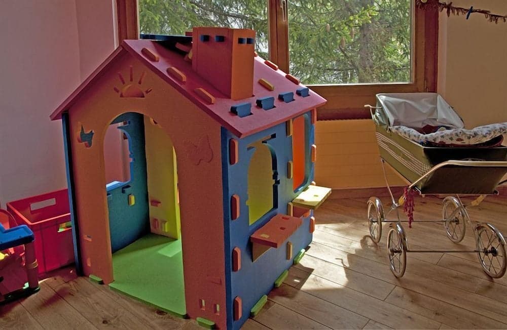 Children's play area - indoor