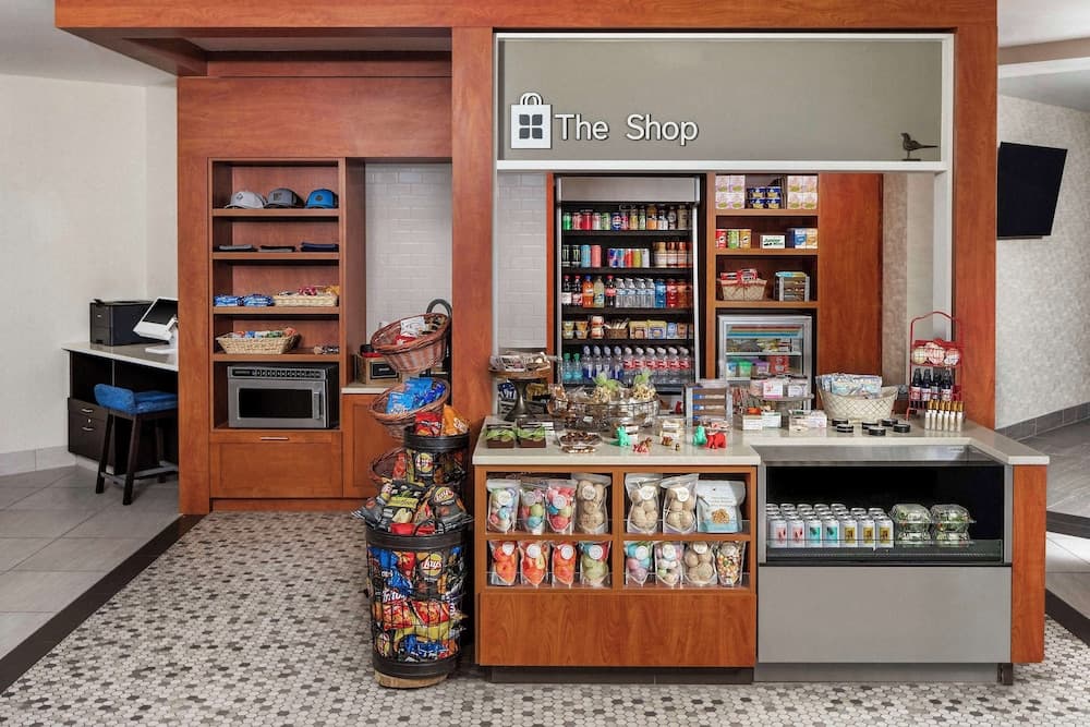 Snack bar