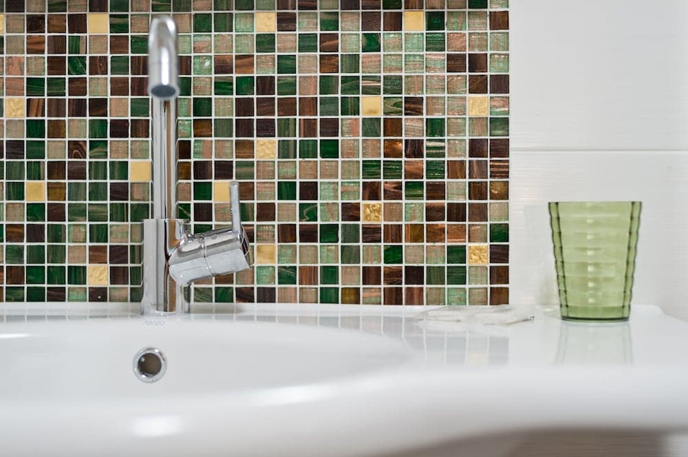 Bathroom sink
