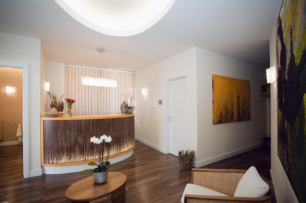 Spa reception