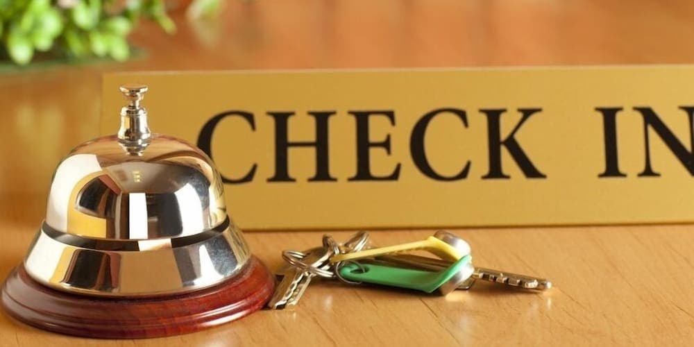 Check-in/check-out kiosk