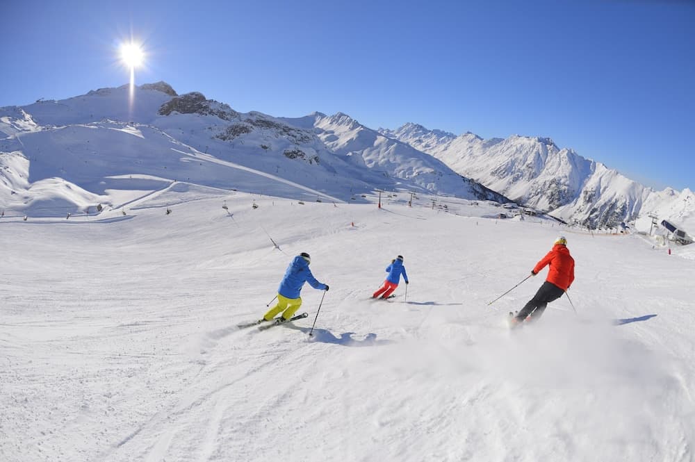 Snow and ski sports