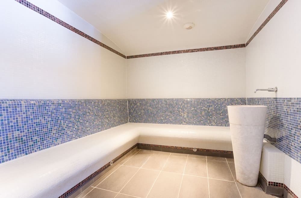 Steam room