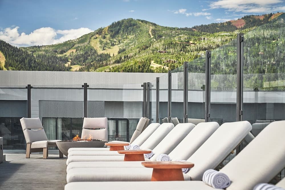 Rooftop pool