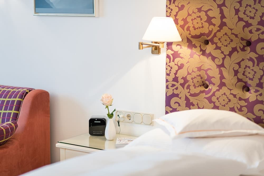 Room amenity
