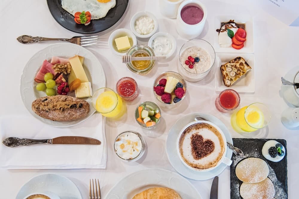 Breakfast buffet