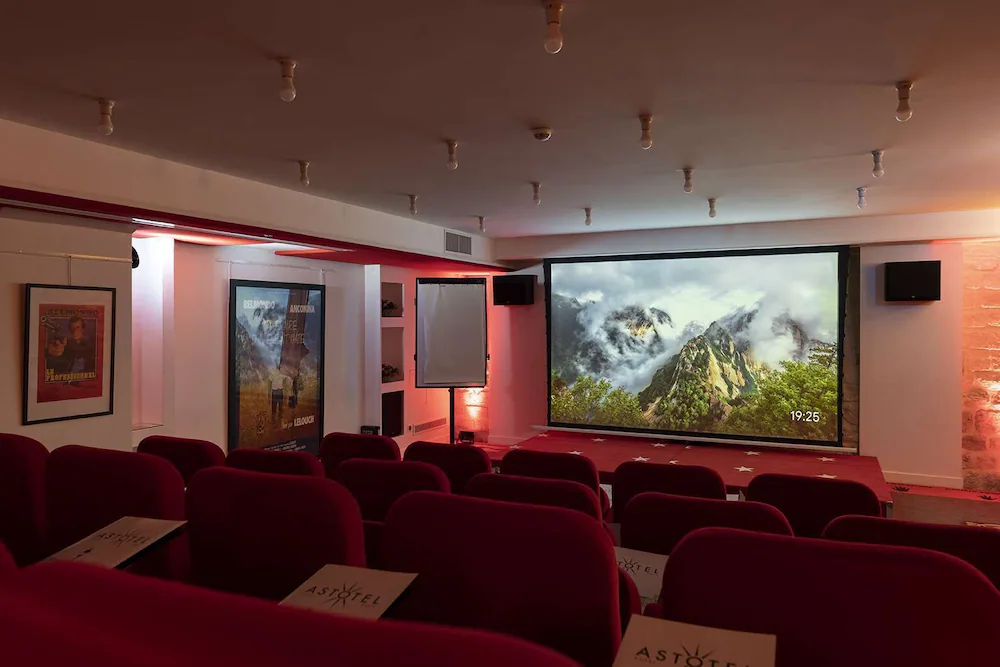 Meeting facility