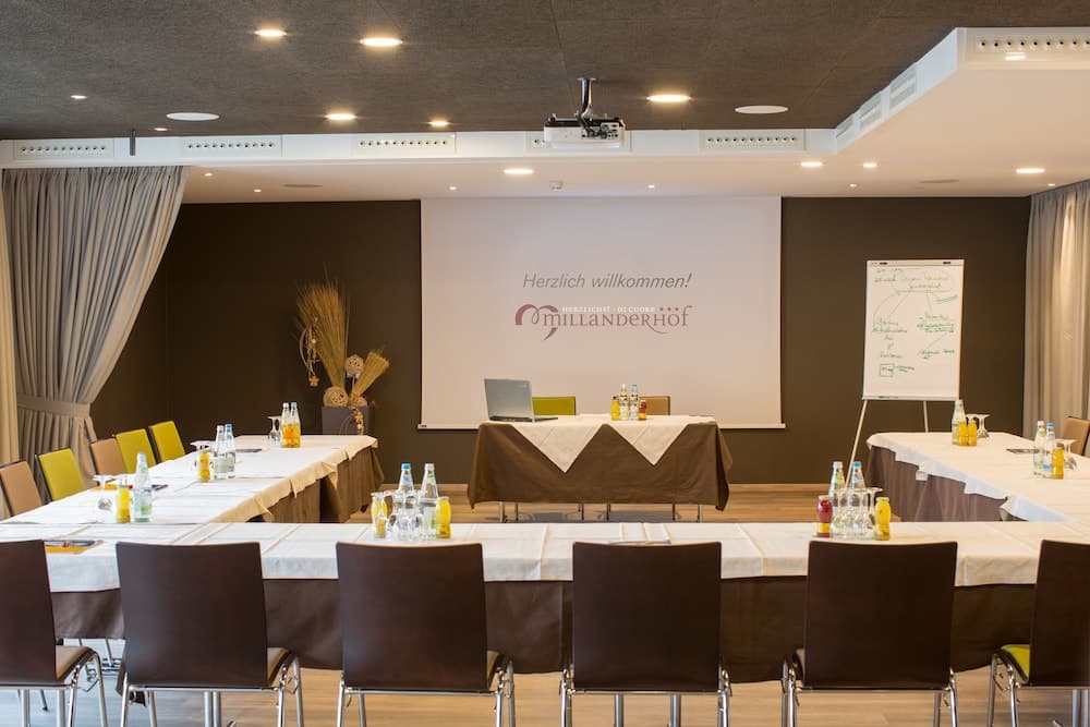 Meeting facility