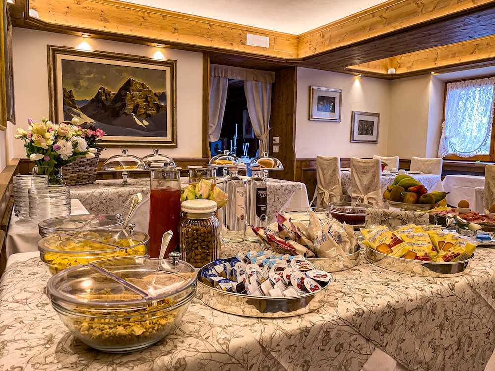 Breakfast buffet