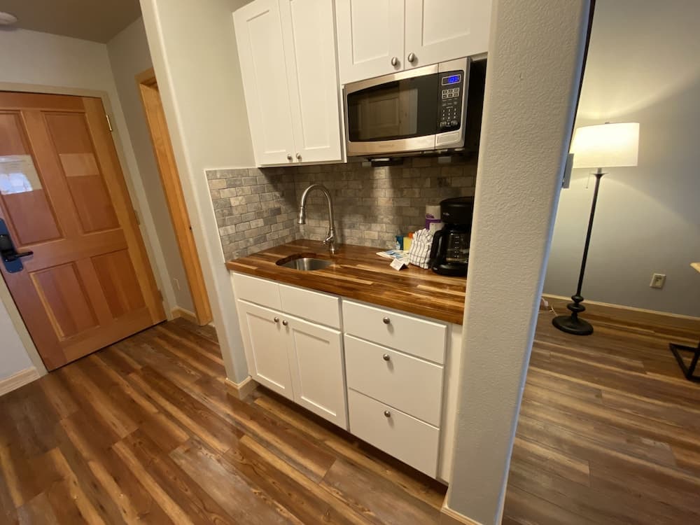Private kitchenette