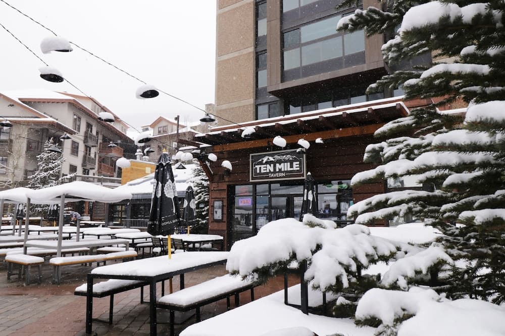 Outdoor dining