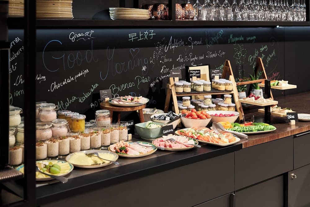 Breakfast buffet