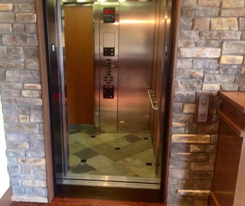 Elevator