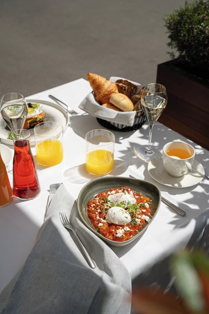 Breakfast meal