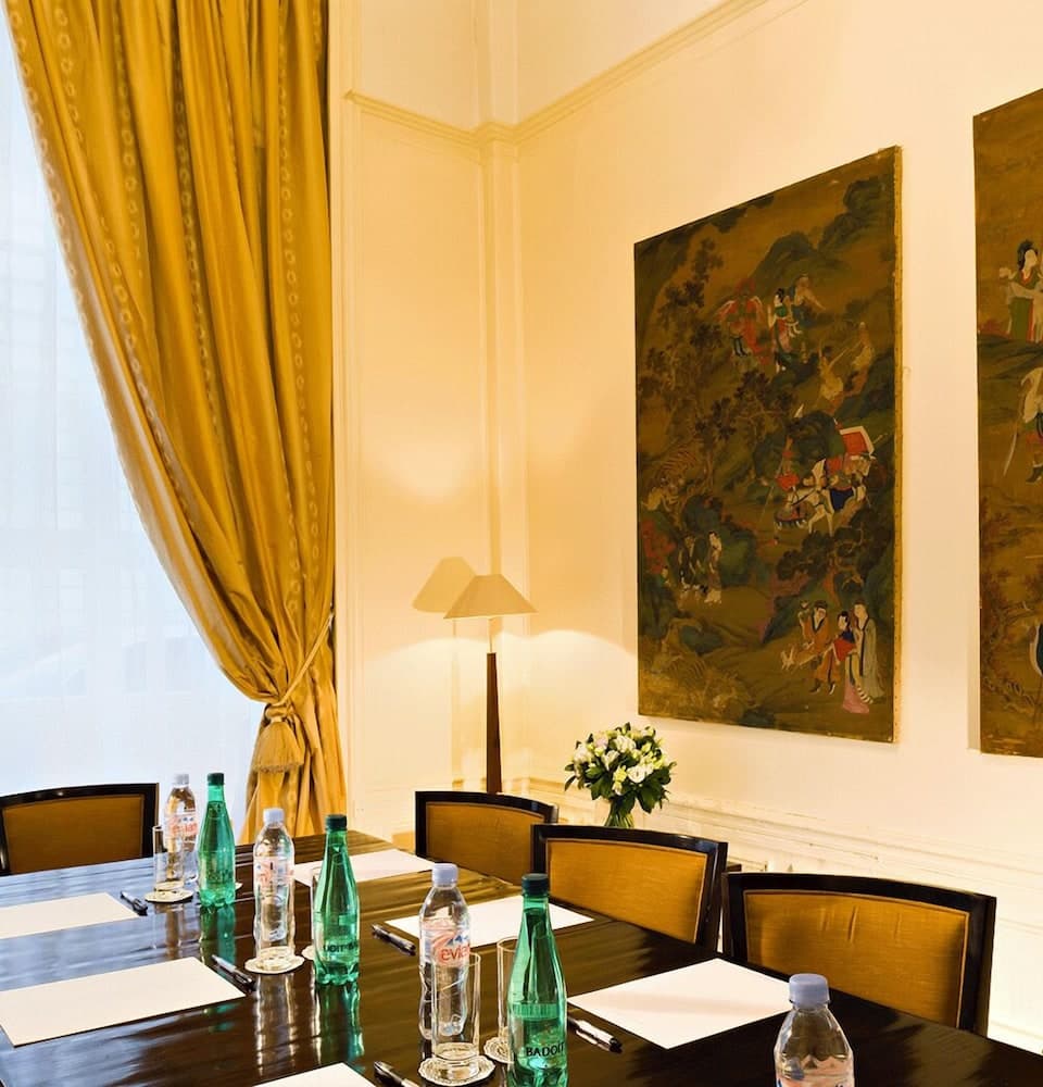 Meeting facility