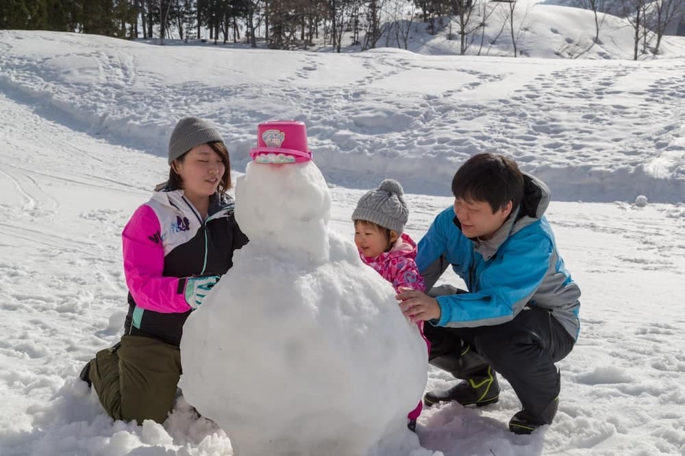 Snow and ski sports