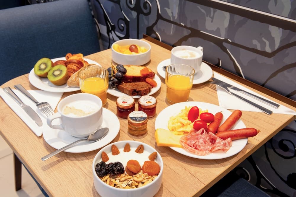 Breakfast meal