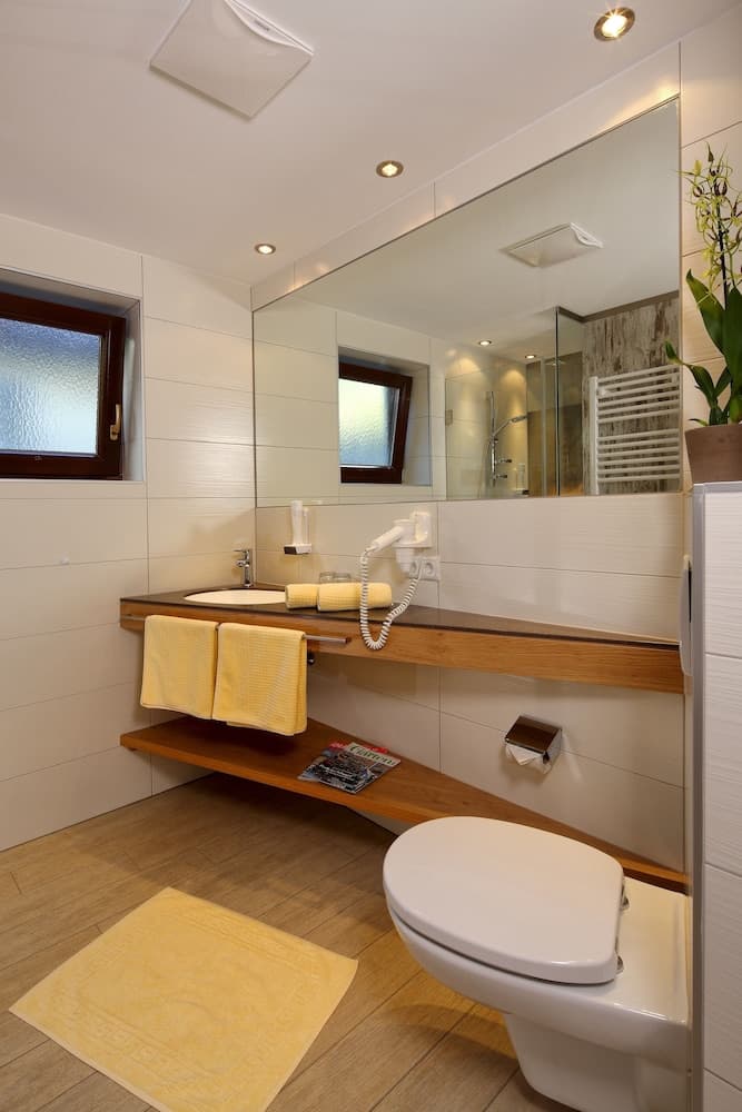 Bathroom amenities