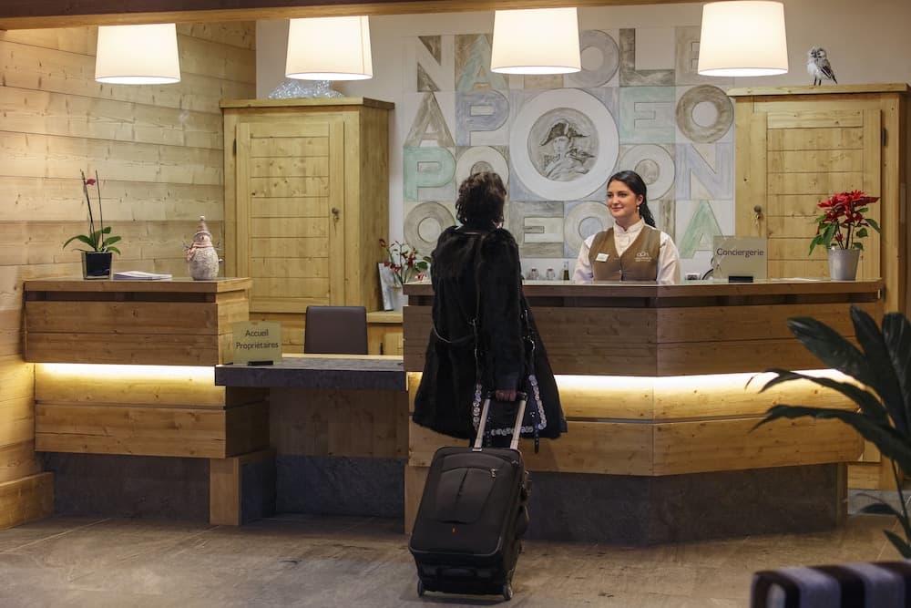 Check-in/check-out kiosk