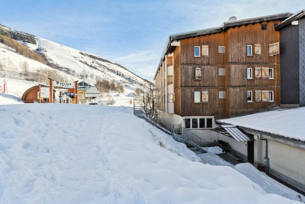 Ski hill