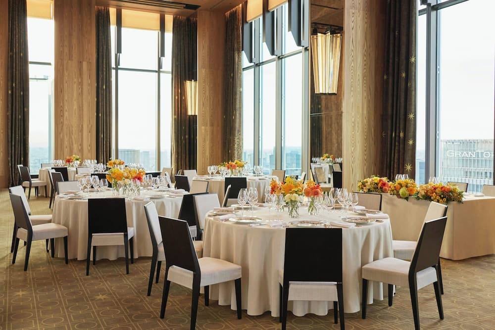 Banquet hall