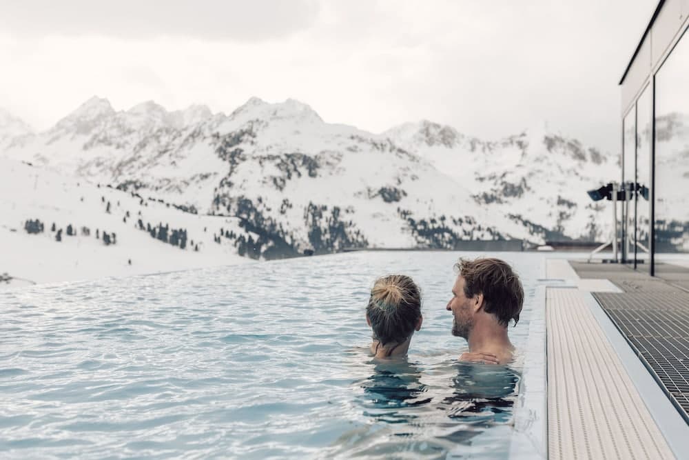 Infinity pool