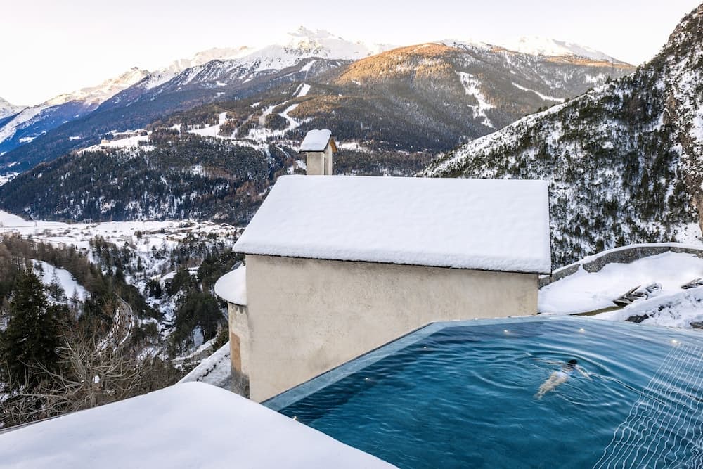 Rooftop pool
