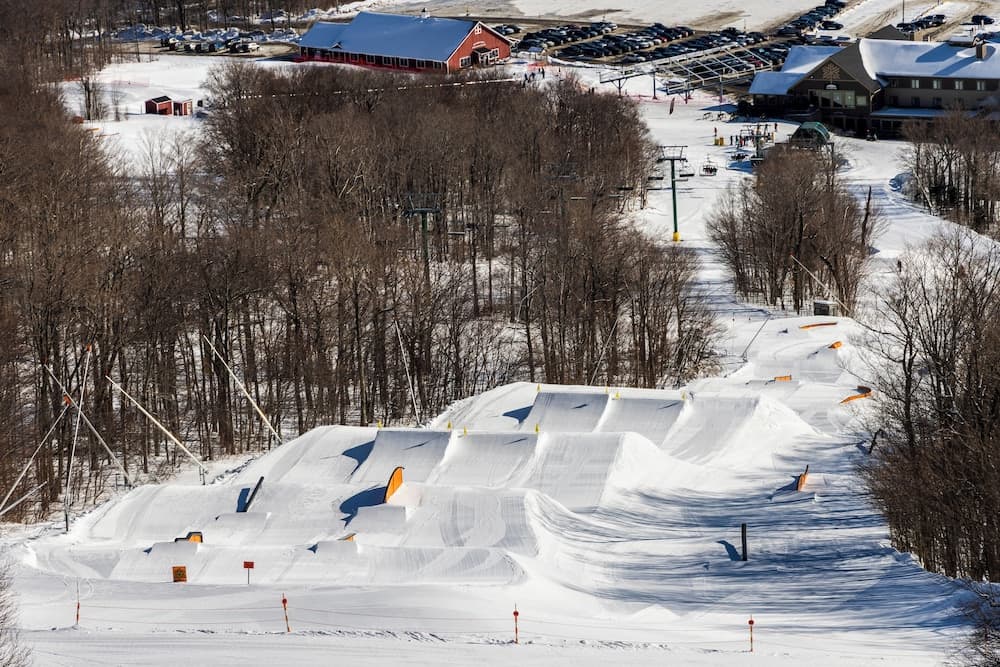 Snow and ski sports