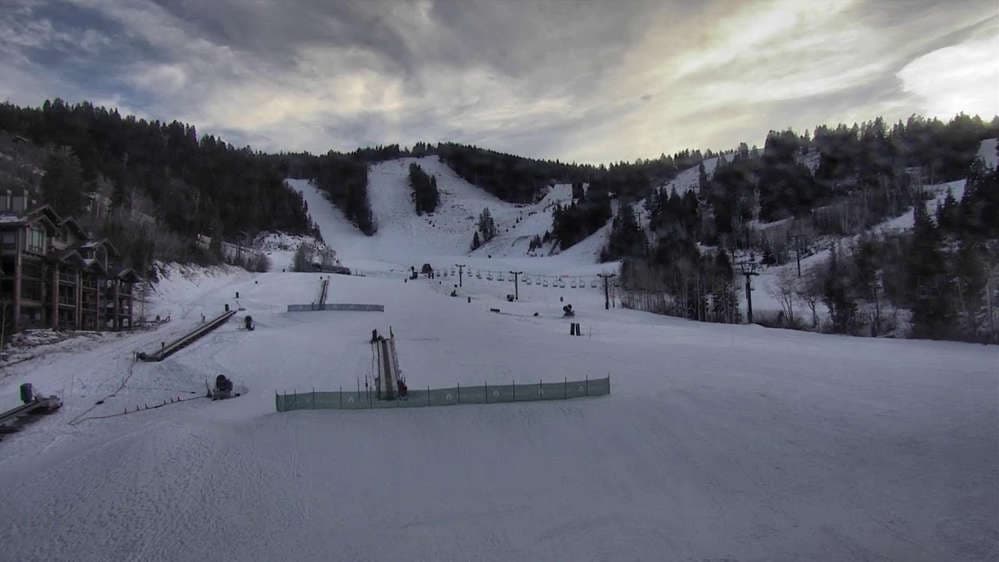 Deer Valley - Snow Park Lodge Cam