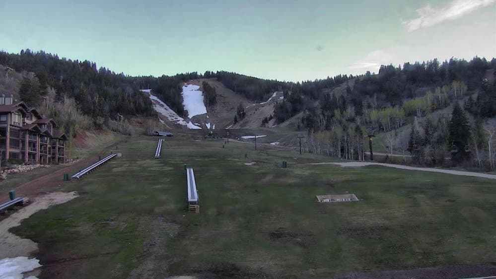Deer Valley - Snow Park Lodge Cam
