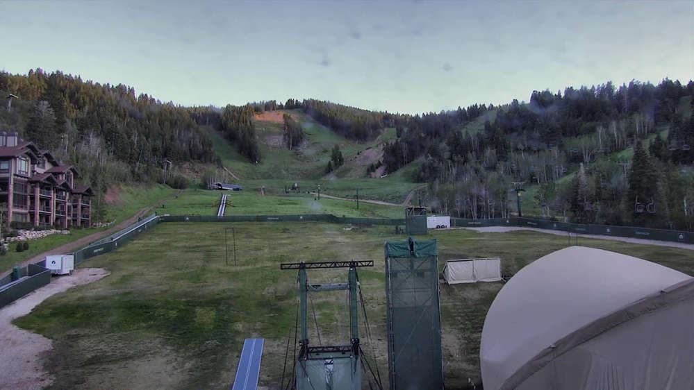 Deer Valley - Snow Park Lodge Cam
