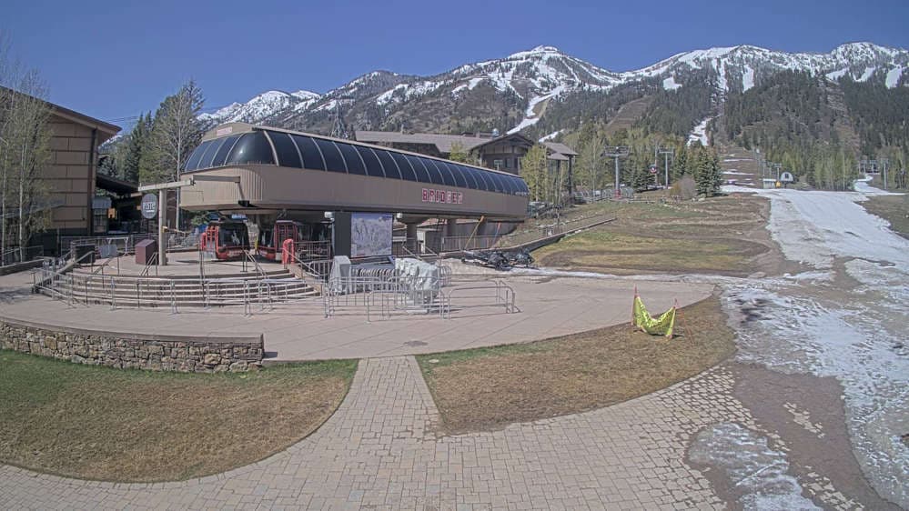 Jackson Hole - Base of Bridger Gondola Webcam