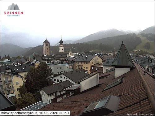 Alta Pusteria - San Candido - Vista sulla Parrocchiale di San Michele