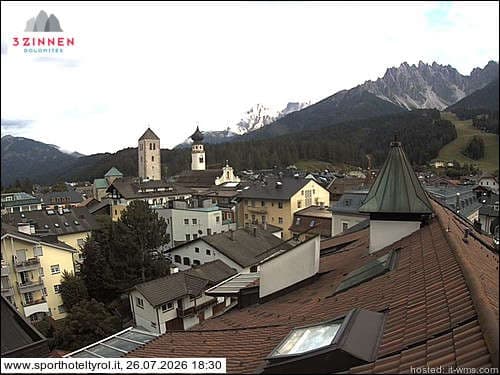 Alta Pusteria - San Candido - Vista sulla Parrocchiale di San Michele