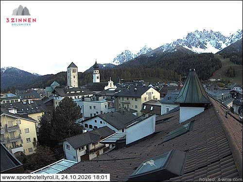 Alta Pusteria - San Candido - Vista sulla Parrocchiale di San Michele