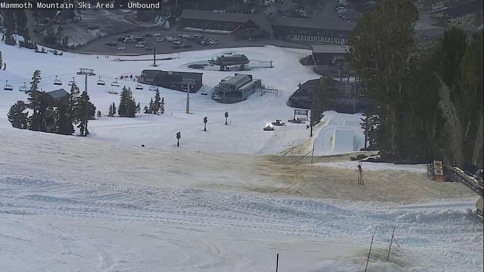 Mammoth Mountain - Unbound Main Discovery Webcam