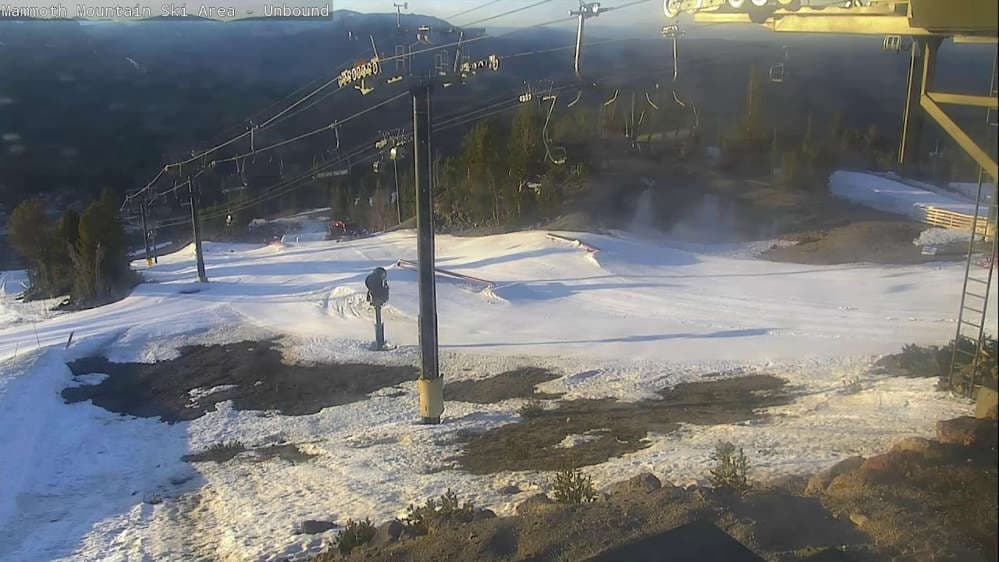 Mammoth Mountain - Unbound Main Discovery Webcam