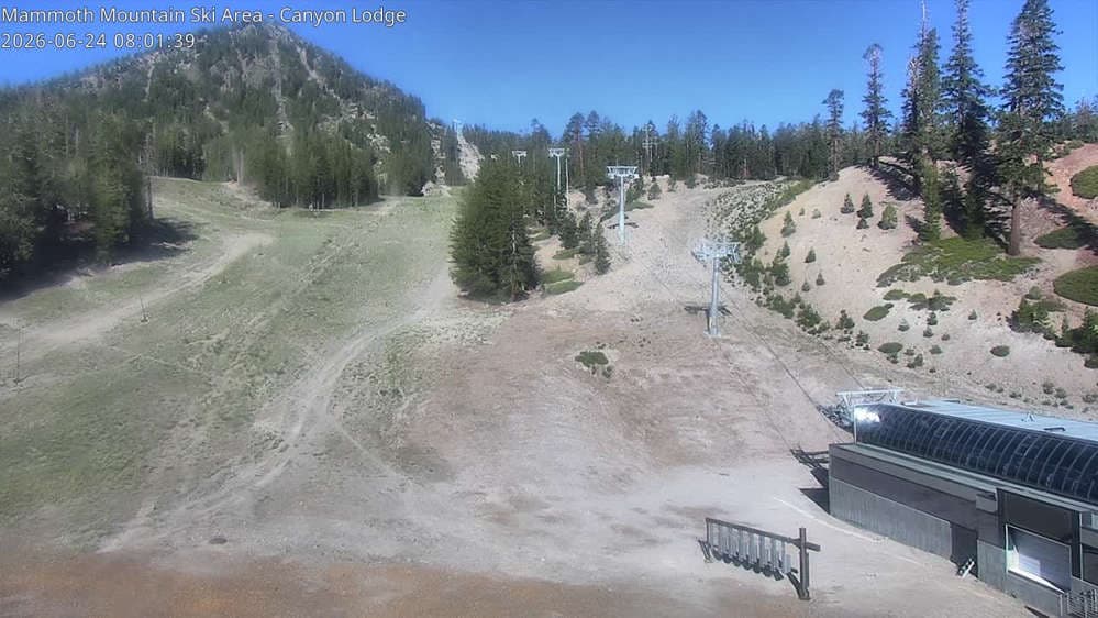 Mammoth Mountain - Canyon Lodge Lincoln Mountain Webcam
