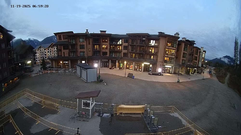 Revelstoke: Village Cam