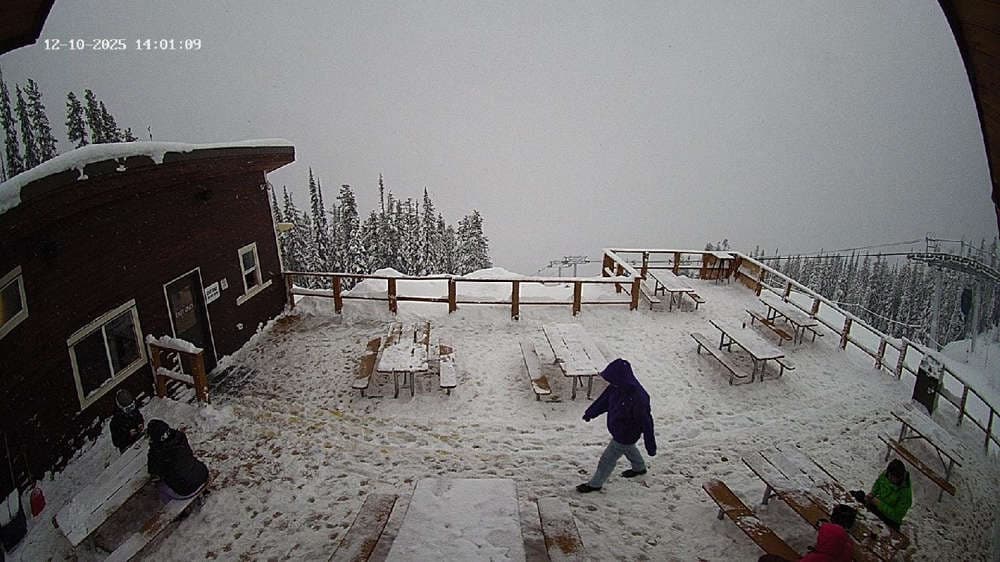 Revelstoke: Top of Upper Gondola Cam