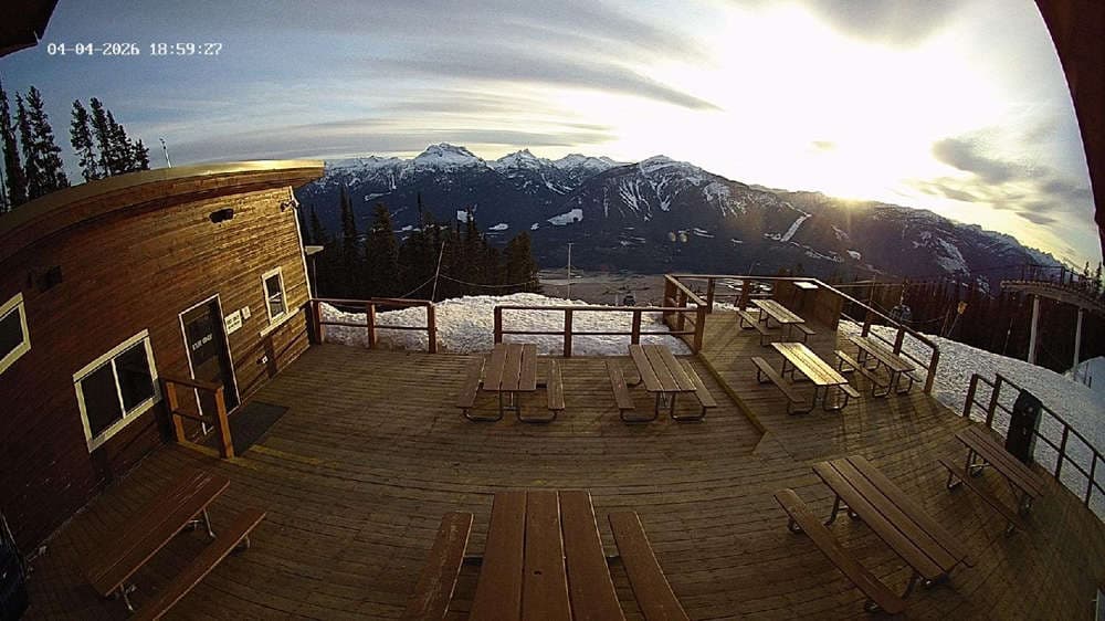 Revelstoke: Top of Upper Gondola Cam