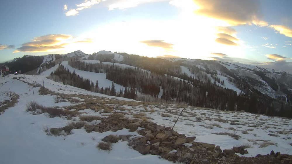 Park City Top Crescent Cam