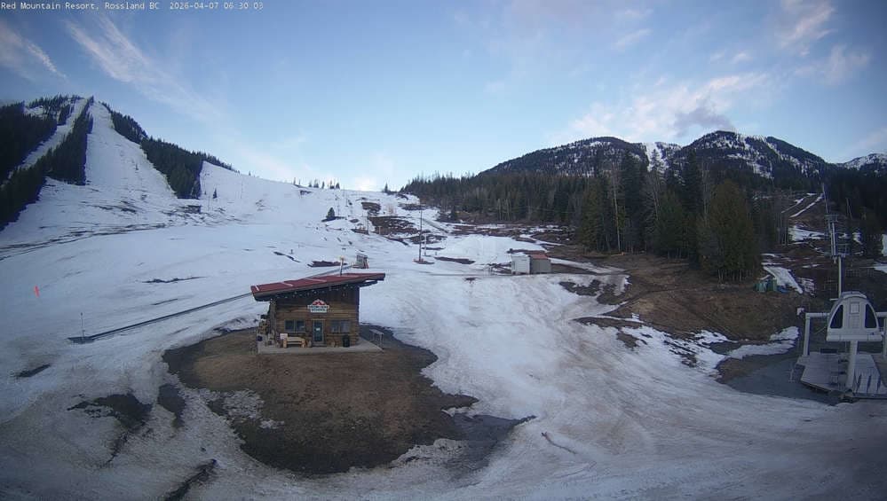 Red Resort - Base Lodge Cam