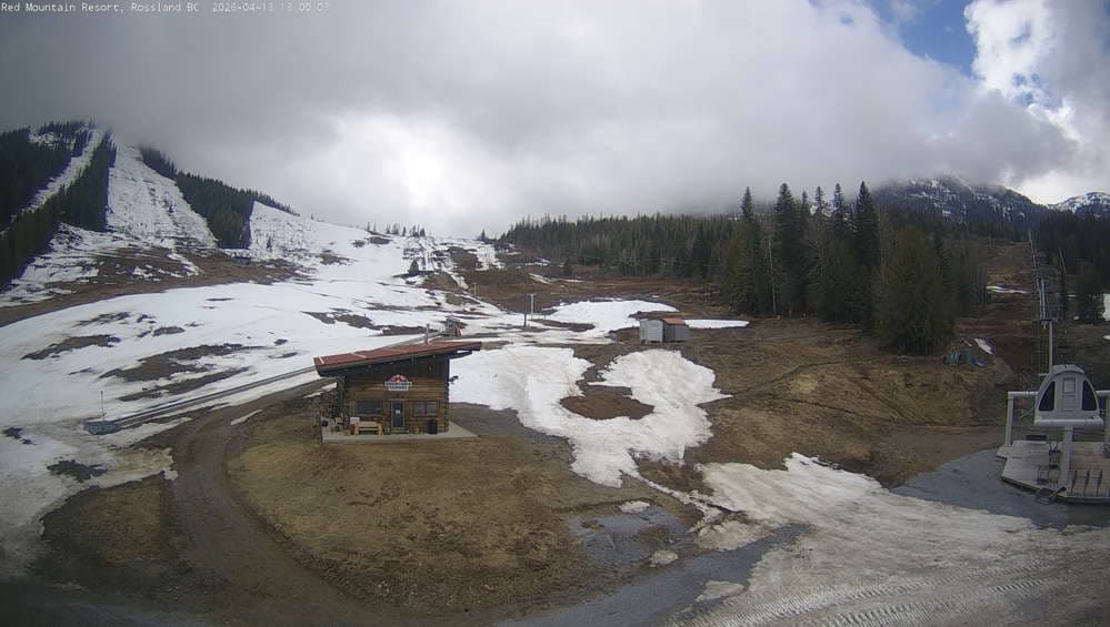 Red Resort - Base Lodge Cam