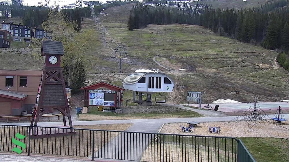 View of the mountain from the Taps Deck