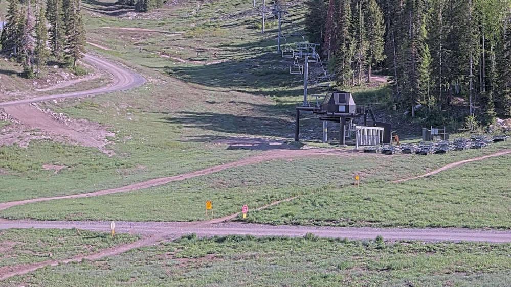 Solitude: Powderhorn II Lift Line