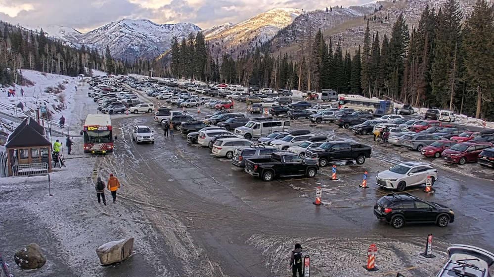 Solitude: Moonbeam Parking Lot Cam