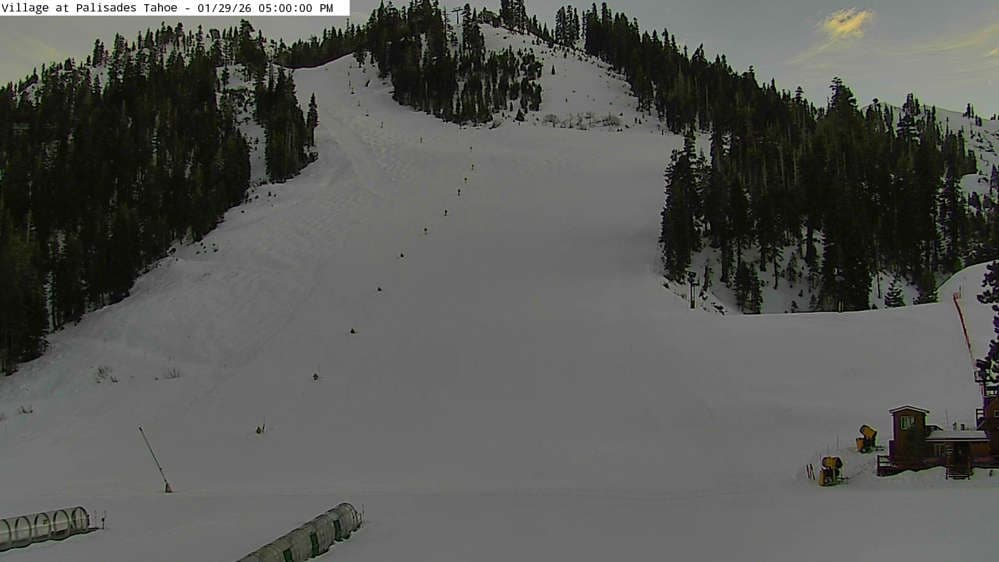 Palisades Tahoe - Olympic Valley Base 6200' Cam
