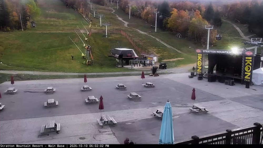 Main Base Lodge Cam